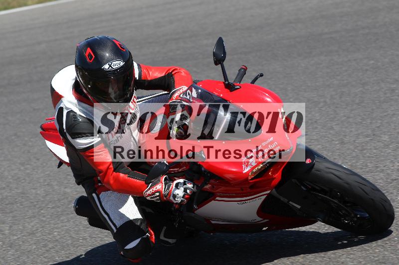 Archiv-2022/50 09.08.2022 MSS und TÖFF Track Day ADR/Gruppe gelb/team